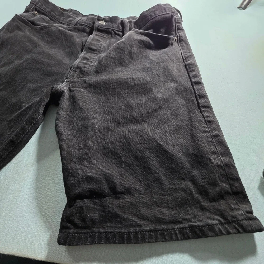 Levis 501 Mens Black Denim Shorts Original Fit Button Fly Cut Off Size 38 W38